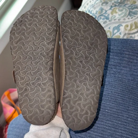 Birkenstock Arizona Kids Birkibuc - Mocha size 33 (USA 2) worn for one vacation - Picture 6 of 7